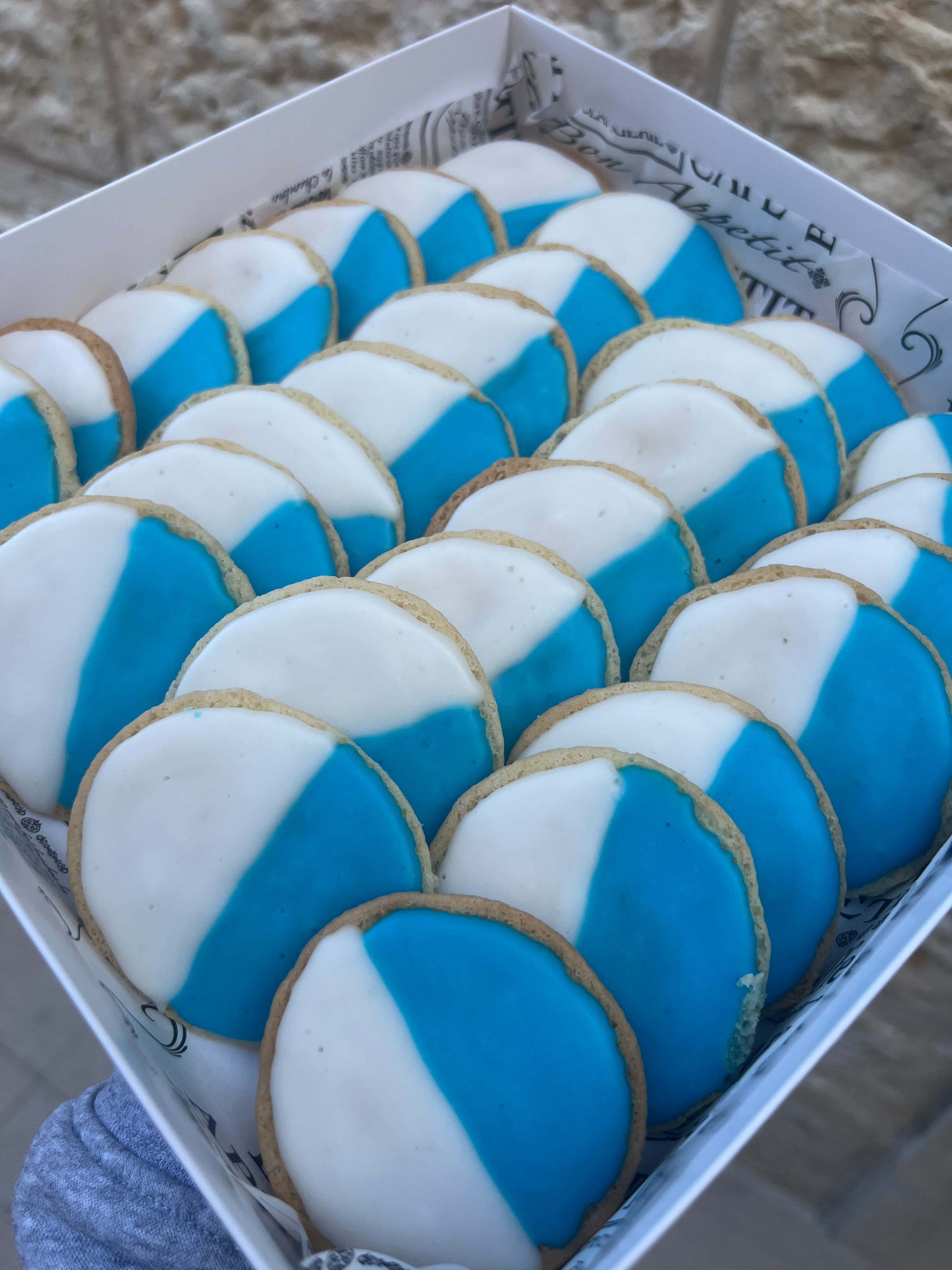 B & W Cookies